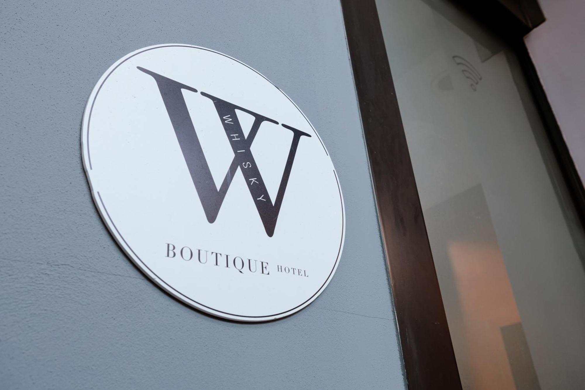 Boutique Hotel Whisky Tirana Exterior foto
